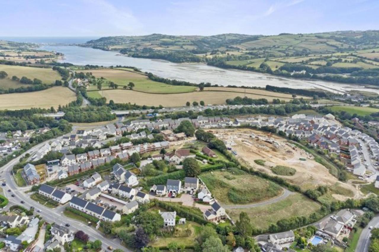 Stunning 2-Bed Apartment In Newton Abbot Exterior foto